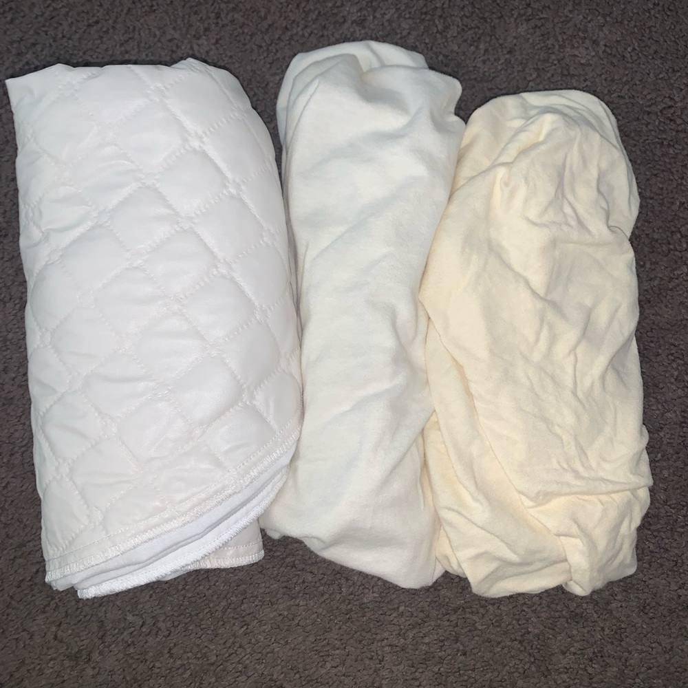 Stokke mini crib sheets/ mattress protector bundle